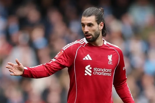 Liverpool đối mặt thử thách giữ chân Dominik Szoboszlai trước sức hút từ Real Madrid