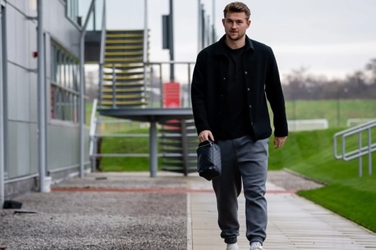 Man United và canh bạc hàng thủ: Vì sao De Ligt cùng Martinez không còn là chỗ dựa?