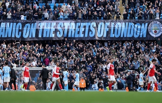 Bi kịch Bắc London: Arsenal nguy cơ mất ngôi vương, Tottenham đối mặt thảm họa xuống hạng