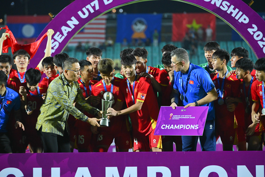 Việt Nam vô địch U17 Đông Nam Á: Hoàn tất cú 'ăn tư' và sự thừa nhận từ người Thái