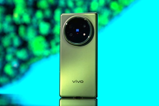 vivo X Fold 6 và Xiaomi Mix Fold 5 lộ diện: Cuộc đua pin 7.000 mAh và chip tự phát triển