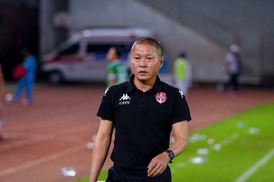 Hải Phòng FC tìm kiếm HLV ngoại thay thế ông Chu Đình Nghiêm