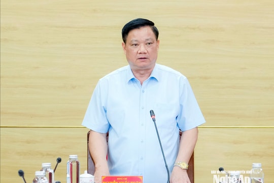 Bí thư Tỉnh uỷ Nguyễn Khắc Thận chủ trì phiên họp Thường trực Tỉnh uỷ