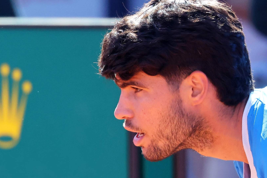 Alcaraz bỏ Roland Garros: Nghịch lý ngôi số 2 ATP vẫn bất khả xâm phạm