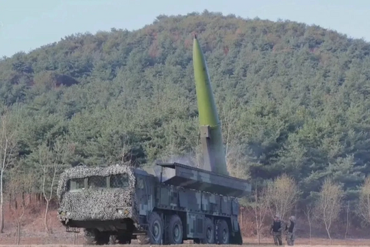 Đặc điểm kỹ thuật tên lửa KN-23 và KN-24 của Triều Tiên tại Ukraine