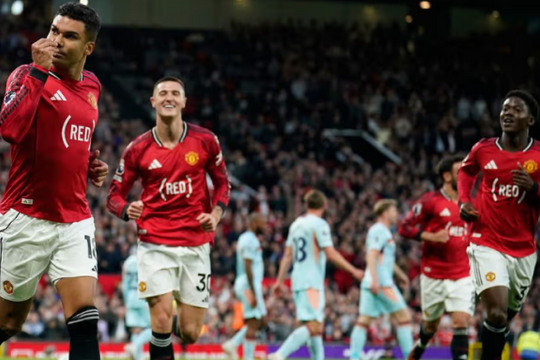 Casemiro và Sesko lập công, Manchester United nhọc nhằn hạ Brentford để xây chắc vị trí trong top 3