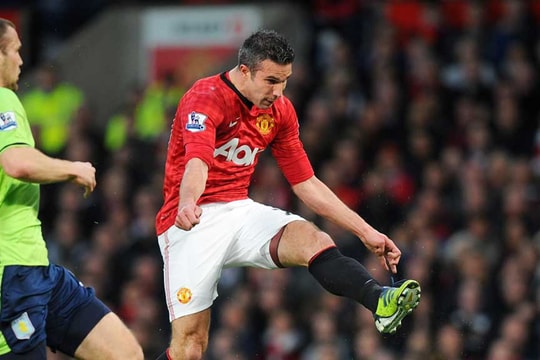 Robin van Persie và thương vụ Man Utd: Đánh đổi tình yêu lấy đỉnh cao Premier League