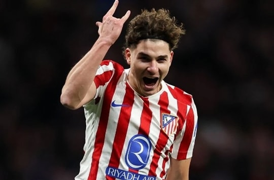 Barcelona chính thức liên hệ Julian Alvarez, Chelsea nhắm Xabi Alonso cho ghế nóng