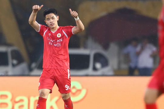 Nguyễn Đình Bắc lọt tầm ngắm CLB Vissel Kobe sau chuỗi phong độ ghi bàn bùng nổ