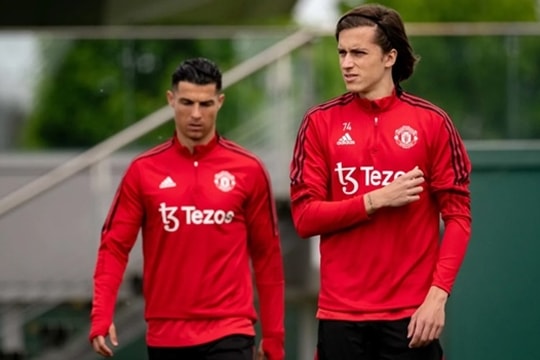 Manchester United quyết chiêu mộ Alvaro Carreras: Giải pháp hoàn thiện cánh trái của Michael Carrick