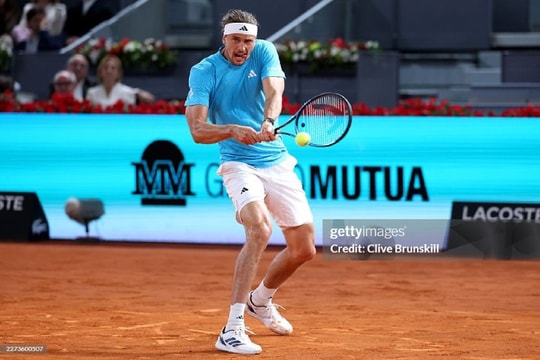 Alexander Zverev nhọc nhằn vượt ải Mensik tiến vào tứ kết Madrid Open