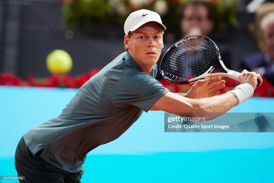 Đẳng cấp Jannik Sinner: Hạ gục Rafael Jodar để ghi tên vào bán kết Madrid Open 2026