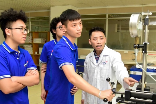 Bộ GD-ĐT đề xuất học bổng cho người học khối ngành STEM, tối đa 8,4 triệu/tháng