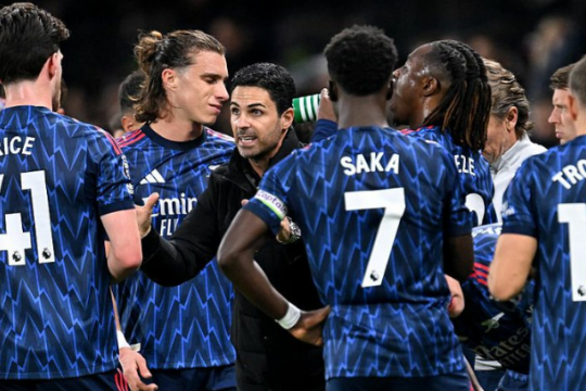 Kịch bản vòng 35 Ngoại hạng Anh: Arsenal gia tăng cách biệt, MU và Liverpool áp sát vé Champions League