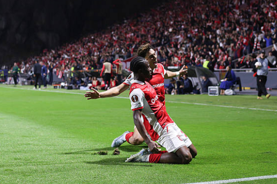 Braga hạ Freiburg 2-1: Mario Dorgeles tỏa sáng phút bù giờ tại bán kết Europa League