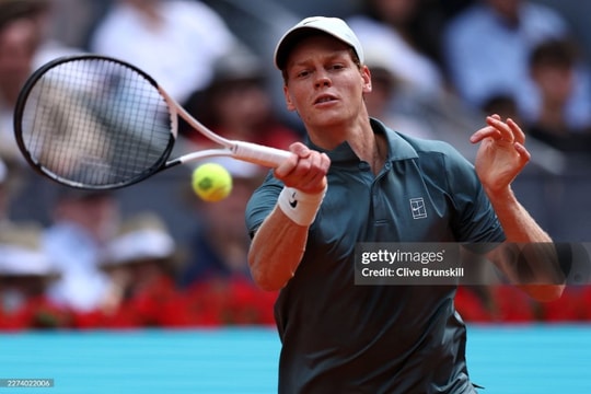 Jannik Sinner hủy diệt Arthur Fils để tiến vào chung kết Madrid Open 2026
