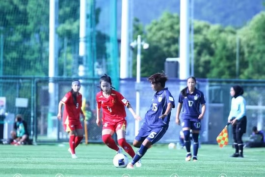 U17 nữ Việt Nam hòa kịch tính Thái Lan ở trận ra quân; Mourinho bác tin đồn dẫn dắt Real Madrid