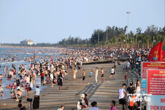 Nghệ An: Kỳ nghỉ lễ 30/4 – 1/5 sôi động, an toàn, tiết kiệm