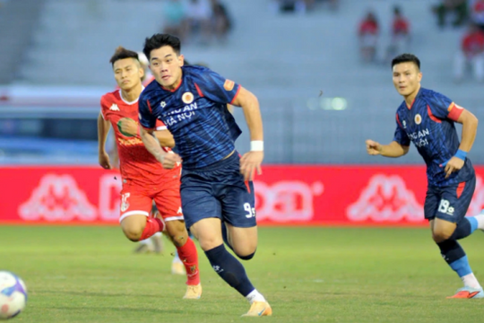 Nguyễn Đình Bắc thách thức sự thống trị của ngoại binh tại V-League