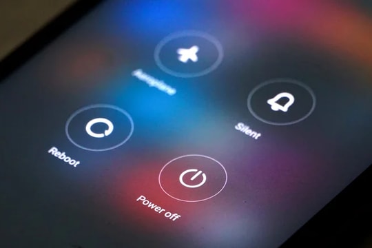 Phân biệt tắt nguồn và khởi động lại Android: Cách nào giúp máy mượt hơn?