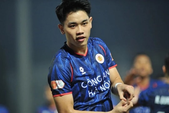 Đình Bắc ghi 8 bàn sau 5 trận: Ngôi sao CAHN lên tiếng về lời mời từ J-League