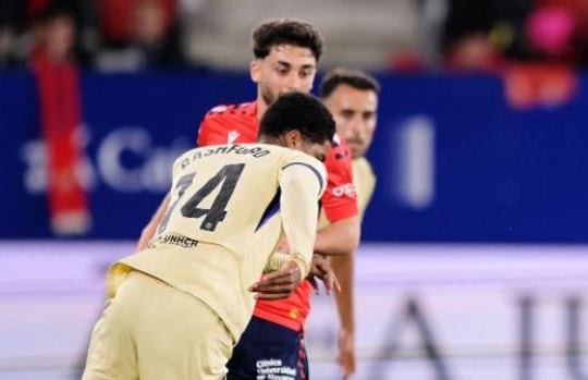 Barca chạm một tay vào chức vô địch La Liga sau chiến thắng kịch tính trước Osasuna