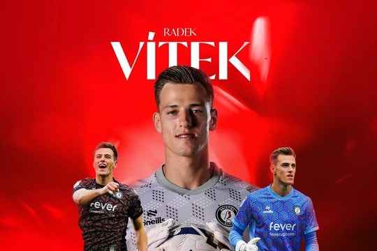 Radek Vitek thâu tóm danh hiệu tại Bristol City: Lời khẳng định gửi đến Man Utd