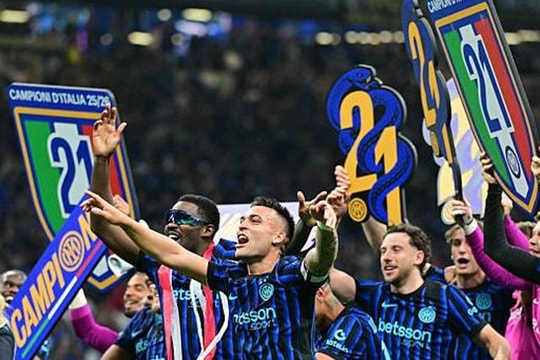 Inter Milan hạ Parma 2-0, chính thức giành chức vô địch Serie A lần thứ 21