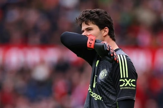 Michael Carrick đưa Man Utd trở lại Champions League: Bản lĩnh và những nốt trầm