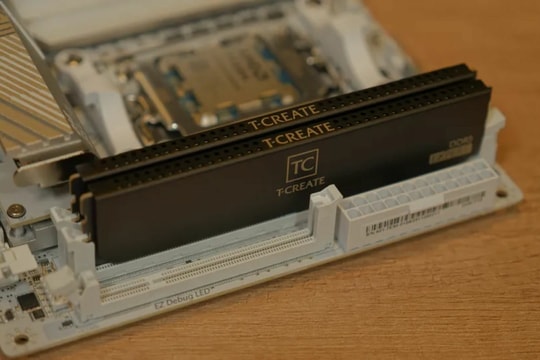 Microsoft xác lập chuẩn 32GB RAM cho PC gaming: Bước ngoặt cấu hình năm 2026