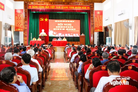 Đoàn Đại biểu Quốc hội tỉnh Nghệ An tiếp xúc cử tri xã Quỳnh Lưu