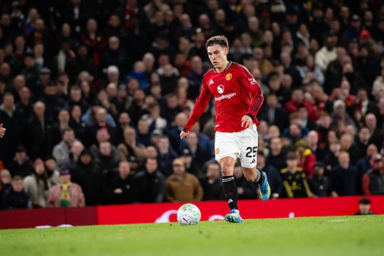 Man Utd quyết thanh lý Manuel Ugarte: Khi bản hợp đồng 43 triệu bảng trở thành gánh nặng