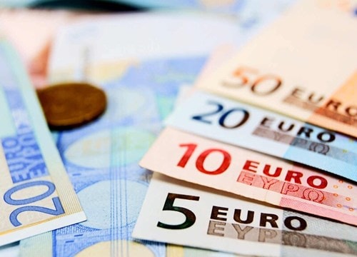 Tỷ giá Euro ngày 5/5: Đồng loạt giảm mạnh tại các ngân hàng thương mại và thị trường chợ đen