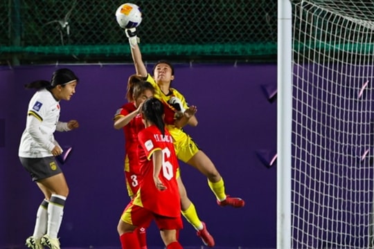 Tin bóng đá VN 5/5: U17 nữ Việt Nam rộng cửa đi tiếp, HLV Chu Đình Nghiêm rời Hải Phòng