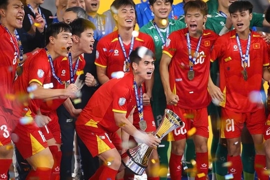 Bóng đá trẻ Việt Nam thống trị Đông Nam Á: Quả ngọt sau 20 năm đầu tư bài bản