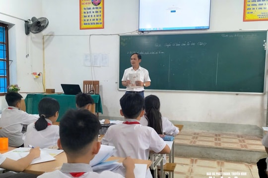 Nghệ An tuyển bổ sung hàng chục giáo viên và nhân viên trường học