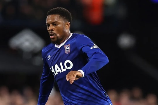 Ipswich Town mua đứt bộ đôi trụ cột sẵn sàng cho Ngoại hạng Anh 2026/27