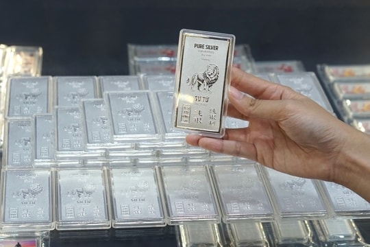 Giá bạc hôm nay 6/5/2026 bật tăng, tái lập mốc 78 triệu