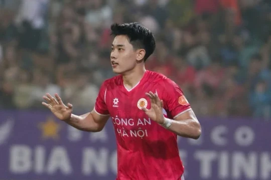U17 Việt Nam hạ Yemen và biến động nhân sự trước vòng 22 V-League