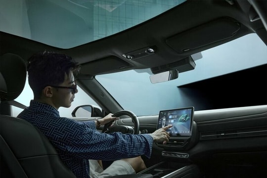 Gói dịch vụ VF Connect trên xe điện VinFast: Tối ưu trải nghiệm lái với công nghệ kết nối