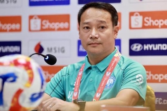 Nam Định thua Selangor 1-2: HLV Vũ Hồng Việt chỉ trích sự phung phí của hàng công