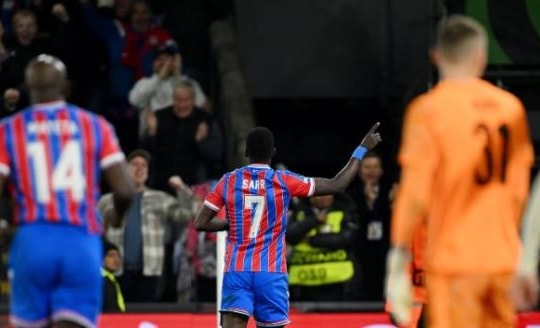 Crystal Palace hạ gục Shakhtar Donetsk để lần đầu vào chung kết cúp châu Âu