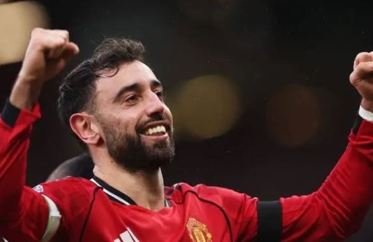 Bruno Fernandes giành giải FWA 2025/26: Sự bền bỉ giữa mùa bóng Ngoại hạng Anh sa sút phong độ