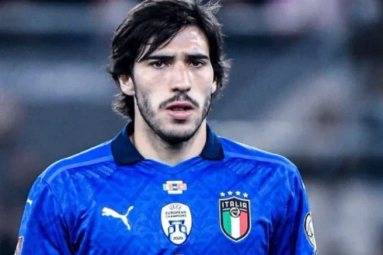 MU nhắm chiêu mộ Sandro Tonali, Real Madrid sẵn sàng đổi Tchouameni lấy Rodri