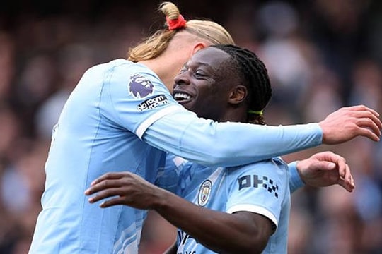 Manchester City thắng nhọc Brentford: Đòn tâm lý buộc Arsenal phải đạt ngưỡng hoàn hảo
