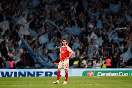 Declan Rice tái ngộ West Ham: Giằng xé giữa giấc mơ vô địch Arsenal và nỗi đau đội bóng cũ