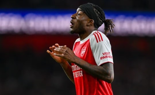 Noni Madueke rực sáng: Bản hợp đồng 50 triệu bảng giúp Arsenal áp sát cú đúp lịch sử
