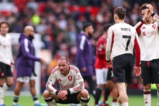 Khủng hoảng niềm tin tại Anfield: Arne Slot và bài toán sinh tồn ở Liverpool