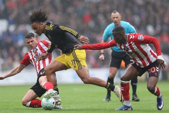 Manchester United hòa nhạt Sunderland: Ineos đối mặt bài toán đại tu đội hình toàn diện