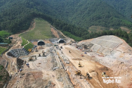 Nghệ An phê duyệt 11 mỏ đất, cát phục vụ thi công cao tốc Vinh - Thanh Thủy